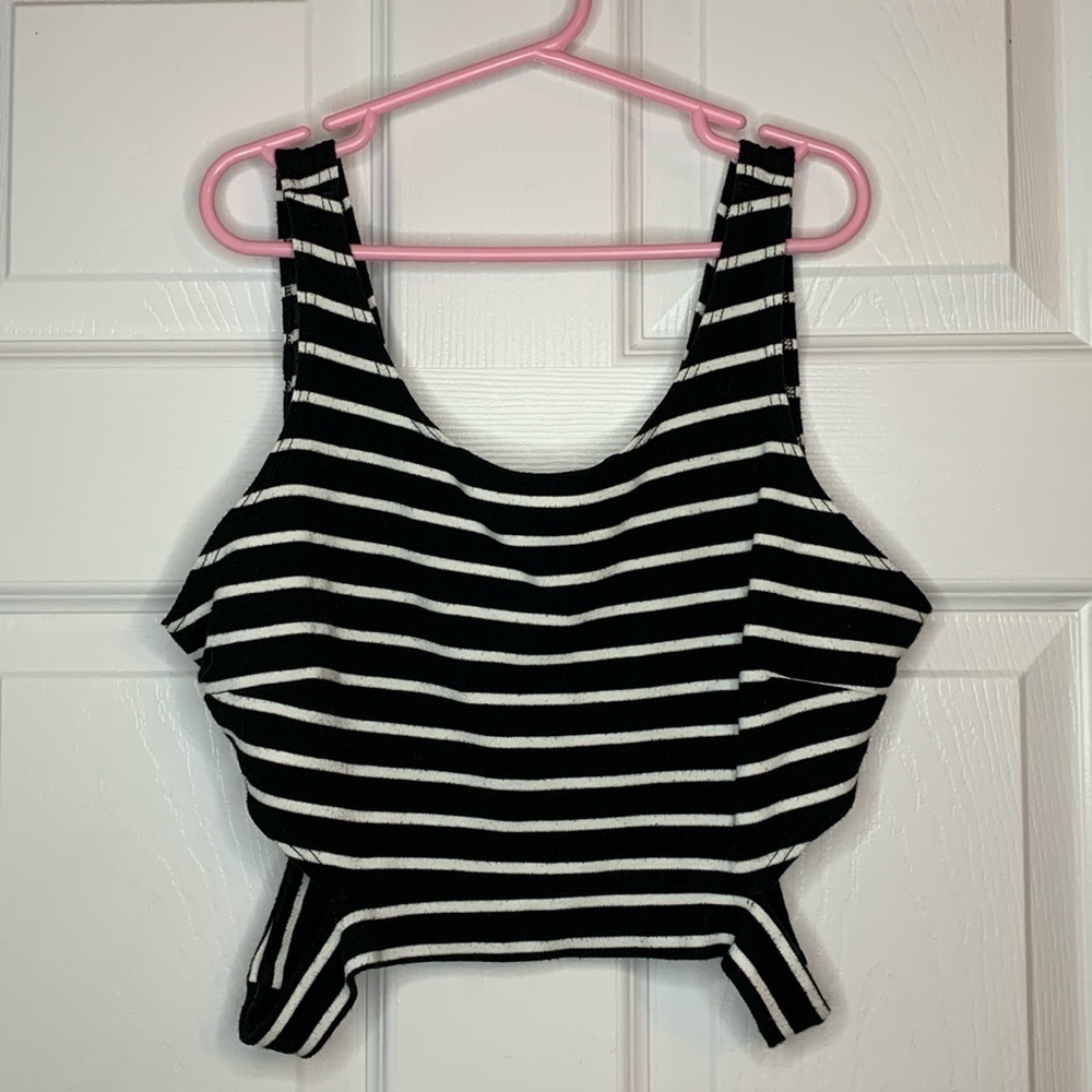 WetSeal Crop Tank black/white striped cutaway sides Womens size small fun unique